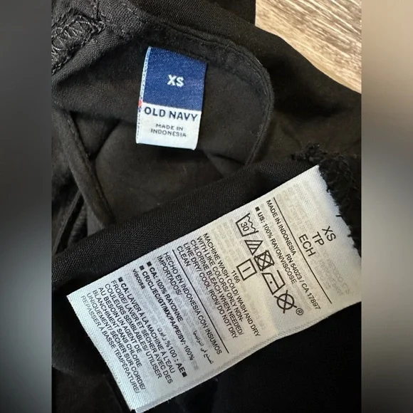 #11)  Old Navy Black lightweight  wide leg jumpsuit Size XS - Picture 7 of 8